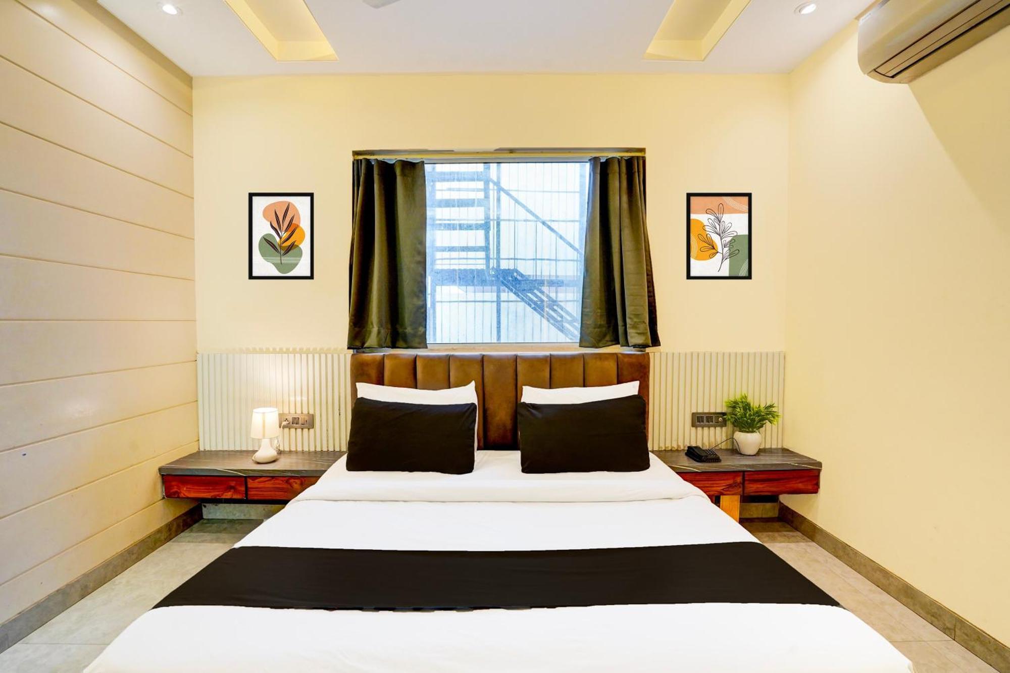Hotel Royal Tela Plaza A Family Near Igi Airport Delhi 4*