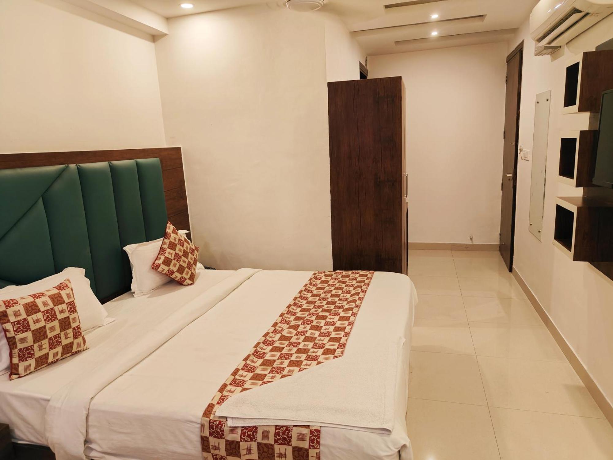 Royal Tela Plaza A Family Near Igi Airport Delhi Hotel New Delhi